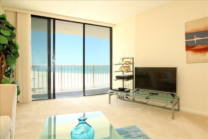 SST3-1407 - South Seas Tower condo Main image 2